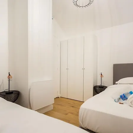 Charming In The Heart Of Apartment Paris