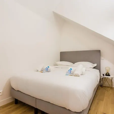 Appartamento Charming In The Heart Of Parigi